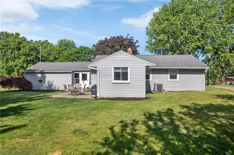 Exterior - 1724 Spring Valley Ave NW, Canton, OH 44708 photo 6 of 7