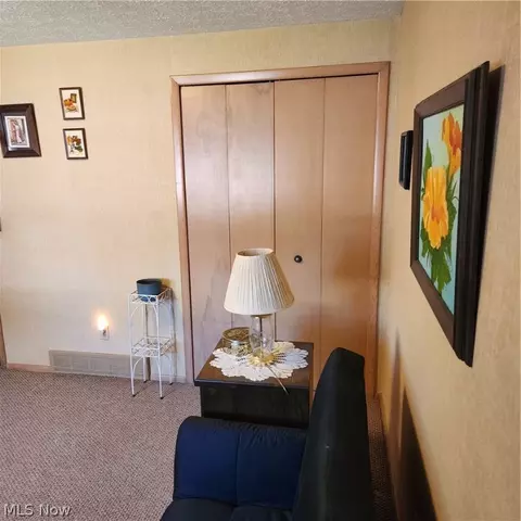 Living - 4234 Aimee Ln, Willoughby, OH 44094 photo 2 of 7