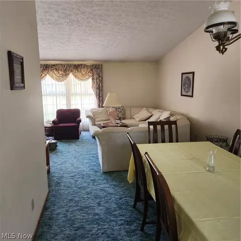 Dining - 4234 Aimee Ln, Willoughby, OH 44094 photo 3 of 6