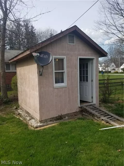 Exterior - 4234 Aimee Ln, Willoughby, OH 44094 photo 4 of 14