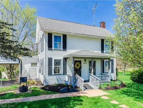 8475 Kent Ave NE, Canton, OH 44721