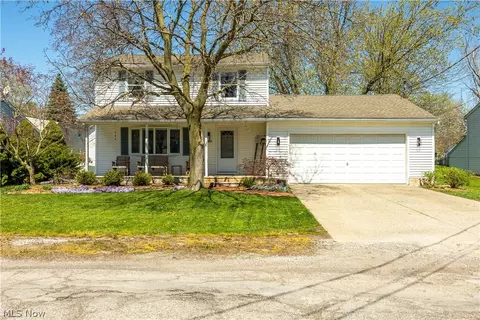 5568 Haley St, Vermilion, OH 44089
