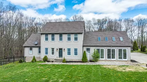 39184 Crestview Rd, Leetonia, OH 44431