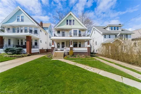 1646 Waterbury Rd, Lakewood, OH 44107