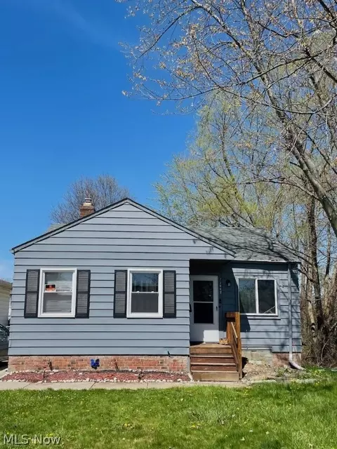 13009 Reindeer Ave, Garfield Heights, OH 44125