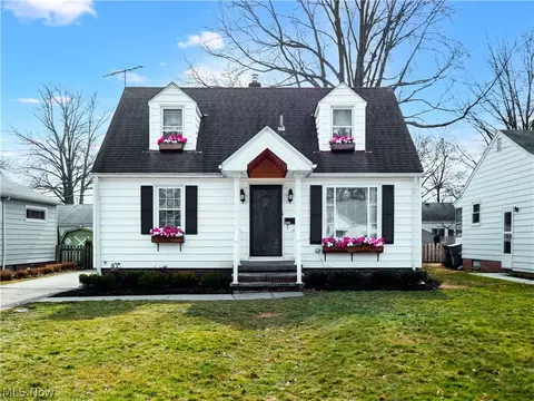 27835 Lincoln Rd, Bay Village, OH 44140