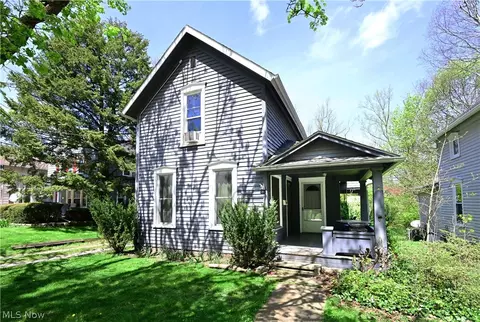 507 Rockwell St, Kent, OH 44240