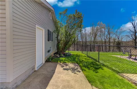 Exterior - 23 Apache Trl, Malvern, OH 44644 photo 9 of 12