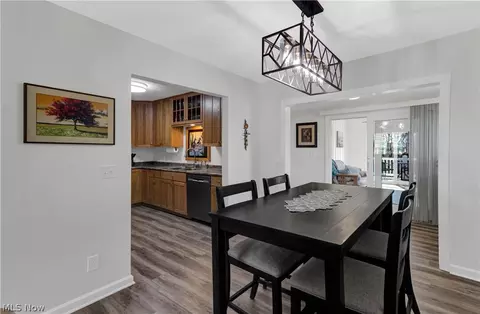 Dining - 23 Apache Trl, Malvern, OH 44644 photo 1 of 3