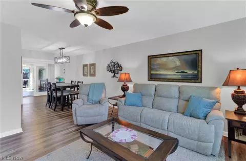 Living - 23 Apache Trl, Malvern, OH 44644 photo 2 of 7