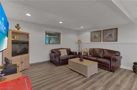 Living - 23 Apache Trl, Malvern, OH 44644 photo 5 of 7