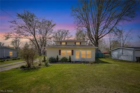 12360 Alton Dr, Grafton, OH 44044