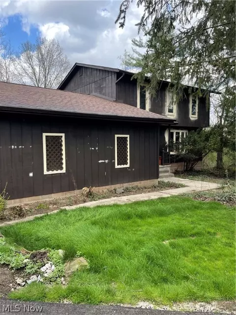 2023 Ledge Rd, Hinckley, OH 44233 photo 2