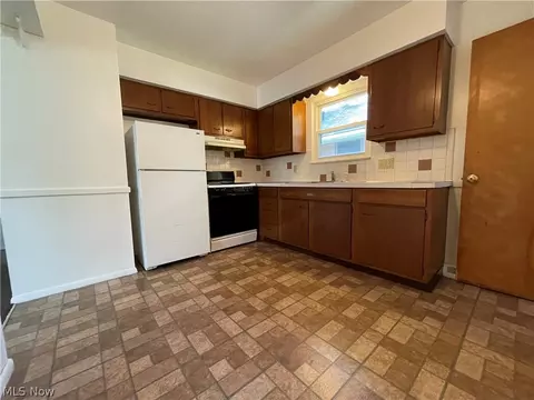 939 Nevin St, Akron, OH 44310 photo 15