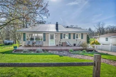 670 Forestview Dr, Wintersville, OH 43953
