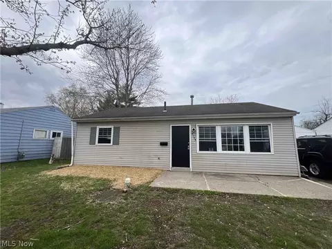4144 Riverside Dr, Lorain, OH 44055