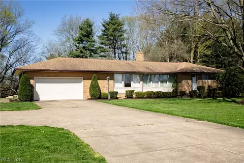 775 Paris Ave SE, Paris, OH 44669