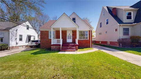 1347 Victory Dr, South Euclid, OH 44121
