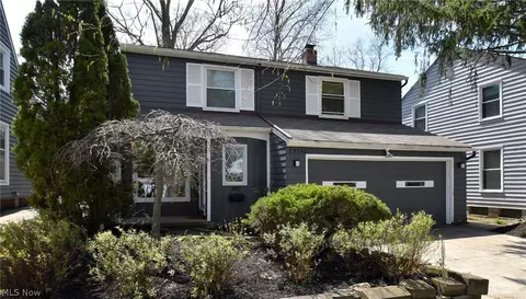 23750 E Groveland Rd, Beachwood, OH 44122