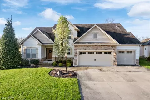 8910 Glasgow Cir NW, Massillon, OH 44646