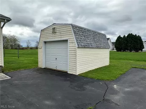 Exterior - 2408 Brown Rd, Ashtabula, OH 44004 photo 7 of 9