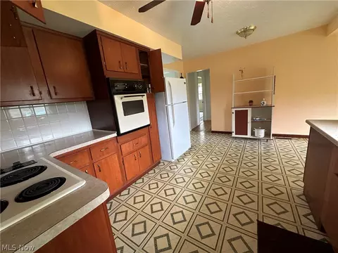 Kitchen - 2408 Brown Rd, Ashtabula, OH 44004 photo 1 of 3