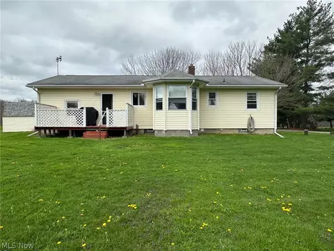 Exterior - 2408 Brown Rd, Ashtabula, OH 44004 photo 5 of 9