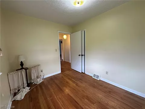 Bedroom - 2408 Brown Rd, Ashtabula, OH 44004 photo 1 of 2