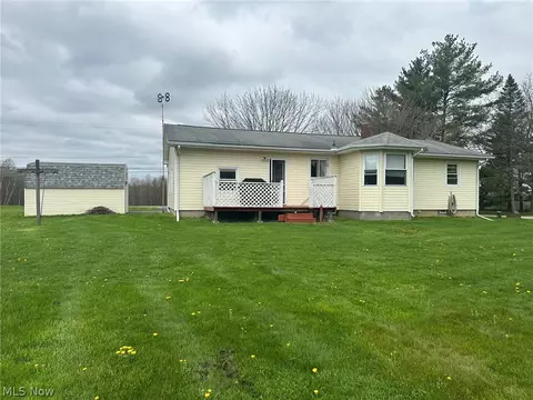 Exterior - 2408 Brown Rd, Ashtabula, OH 44004 photo 6 of 9