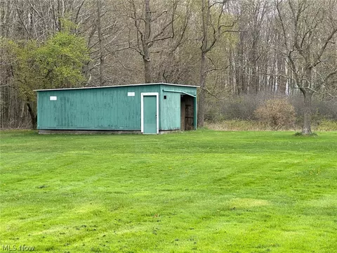 Exterior - 2408 Brown Rd, Ashtabula, OH 44004 photo 8 of 9