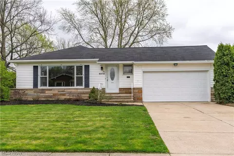 6372 Ashdale Rd, Mayfield Heights, OH 44124