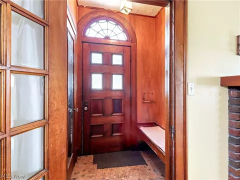 Entry Way - 5237 Theodore St, Maple Heights, OH 44137 photo 2 of 4