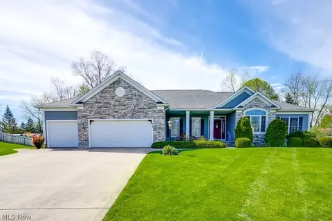 8793 Cherrywood Dr, Streetsboro, OH 44241