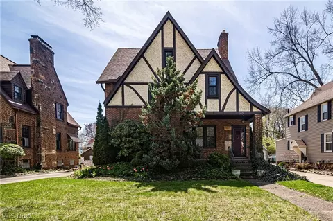 1021 Oxford Ave NE, Massillon, OH 44646