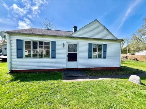 1938 Green Rd, Madison, OH 44057