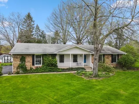 7566 Wake Robin Dr, Hudson, OH 44236