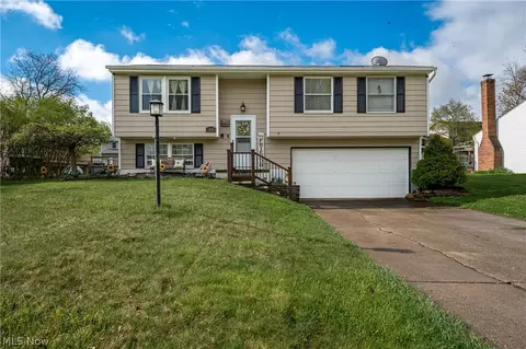 1038 Southport Dr, Medina, OH 44256