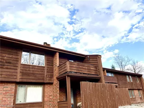 14801 Winding Way #7, North Royalton, OH 44133