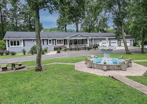 2 Murray Dr, Parkersburg, WV 26101