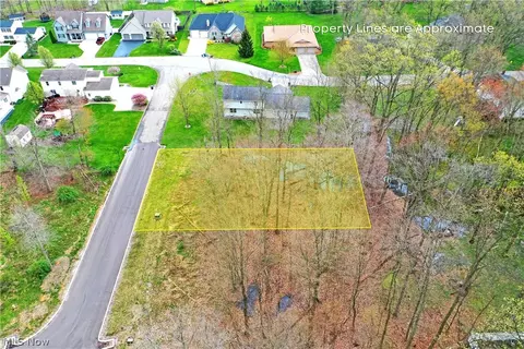 Stonewood Drive, Cortland, OH 44410