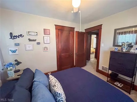 Bedroom - 63 Ridgeway St, Struthers, OH 44471 photo 2 of 6