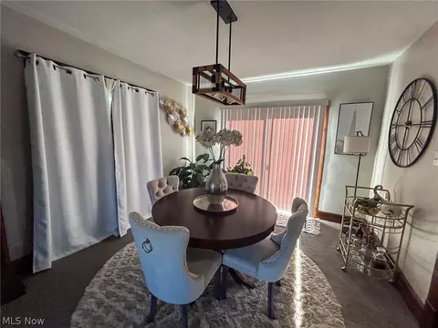 Dining - 63 Ridgeway St, Struthers, OH 44471 photo 1 of 2