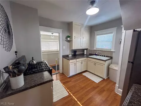 Kitchen - 63 Ridgeway St, Struthers, OH 44471 photo 1 of 4