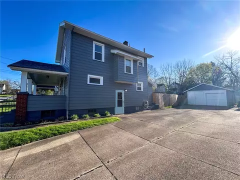 Exterior - 63 Ridgeway St, Struthers, OH 44471 photo 7 of 9