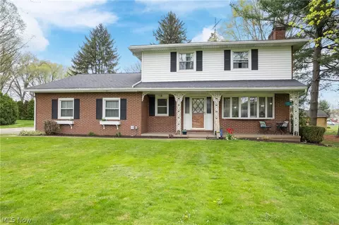 1125 Buena Vista St NE, Canton, OH 44714