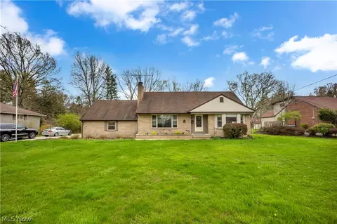 24923 Nobottom Rd, Olmsted Falls, OH 44138