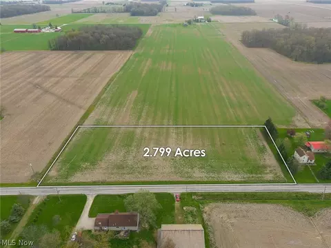 2169 S Harris-salem, Oak Harbor, OH 43449