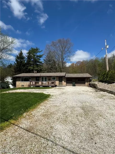 341 Hummel Valley Rd, New Philadelphia, OH 44663