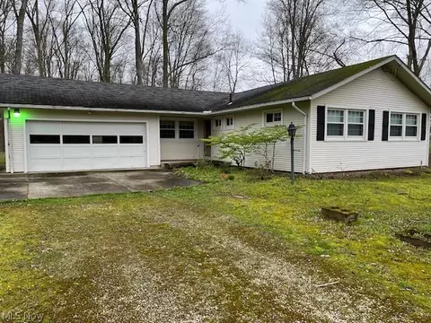 3281 Spring Valley Rd, Akron, OH 44333