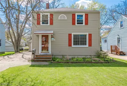 1306 Caryl Dr, Bedford, OH 44146